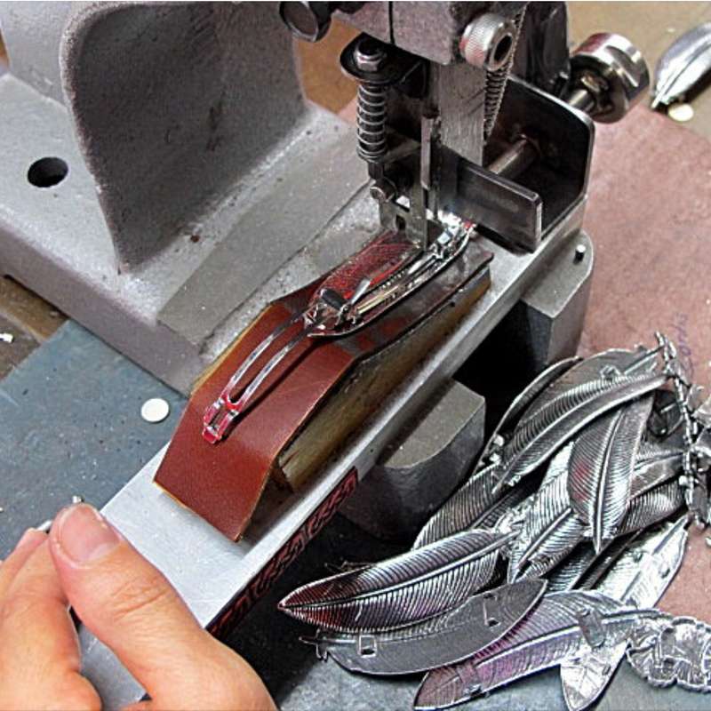 Barrette Clip instalation Oberon Design workshop