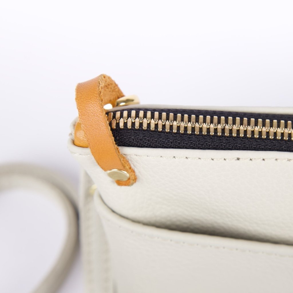 Oberon Design Paula with Pacific Leather in Fog detail loop