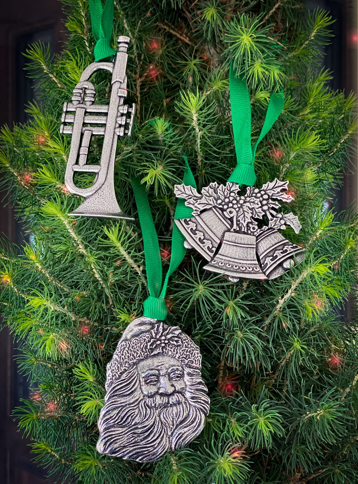 Oberon Design Collectable Metal Holiday Ornament Limited Edition Collection In Tree