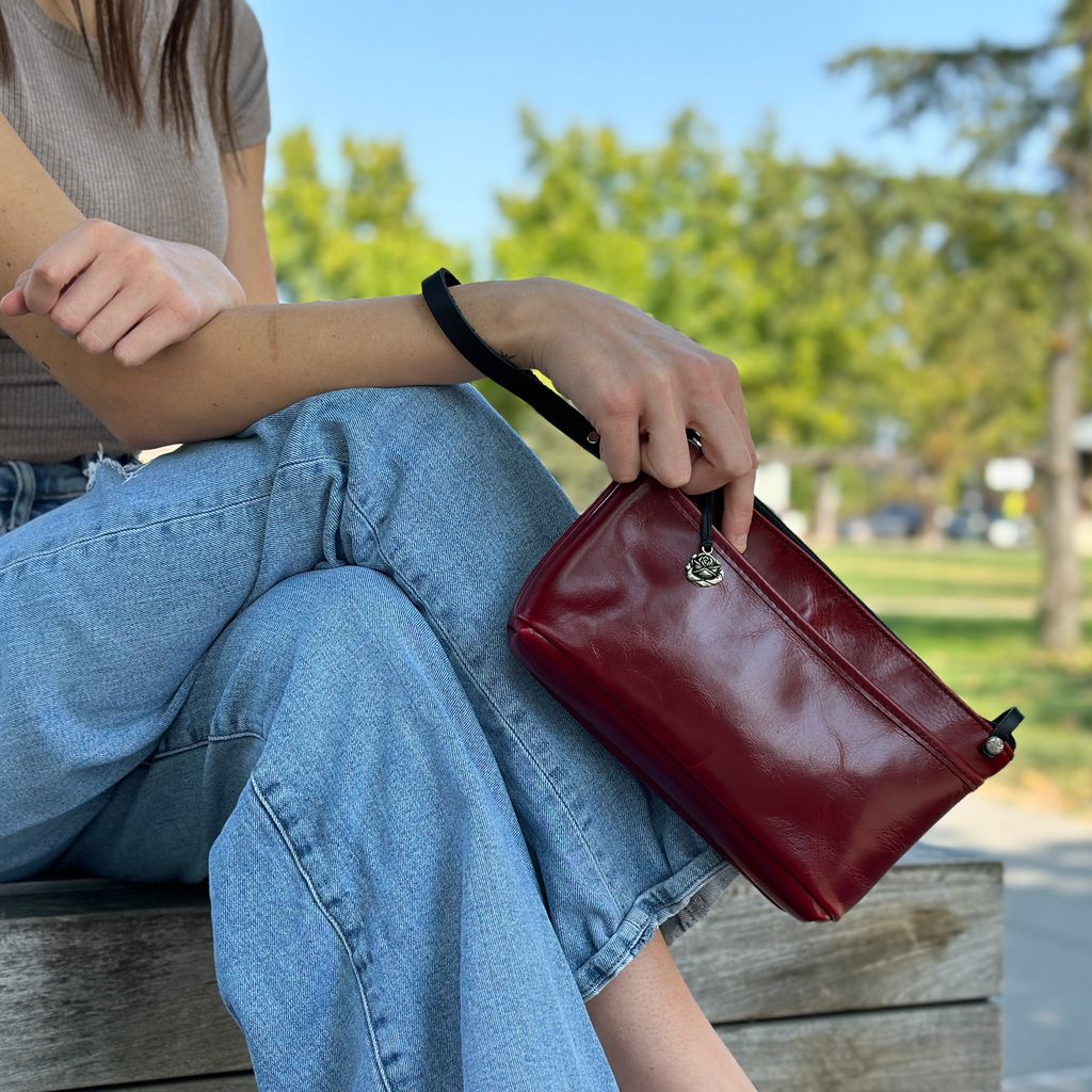 Oberon Design Leather Women's Crossbody Convertible Wristlet Handbag, Garnet, Model